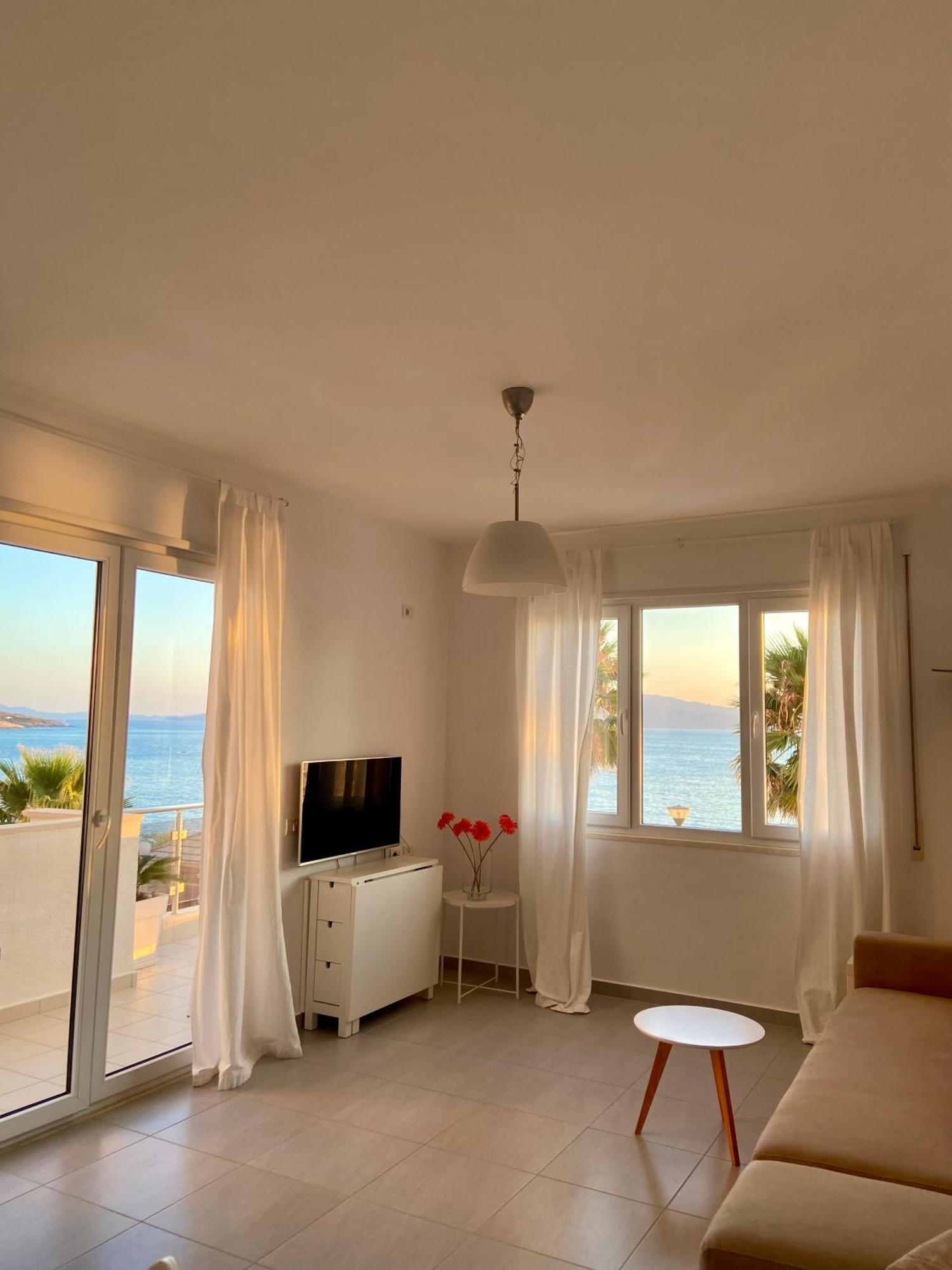 Loli Apartment Luxury White Residence Sarande Ngoại thất bức ảnh